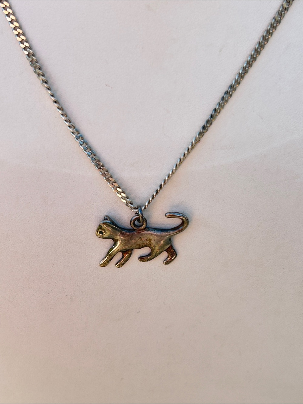 Silver Tone Walking Cat Pendant Necklace Kitty Feline Jewelry 16”